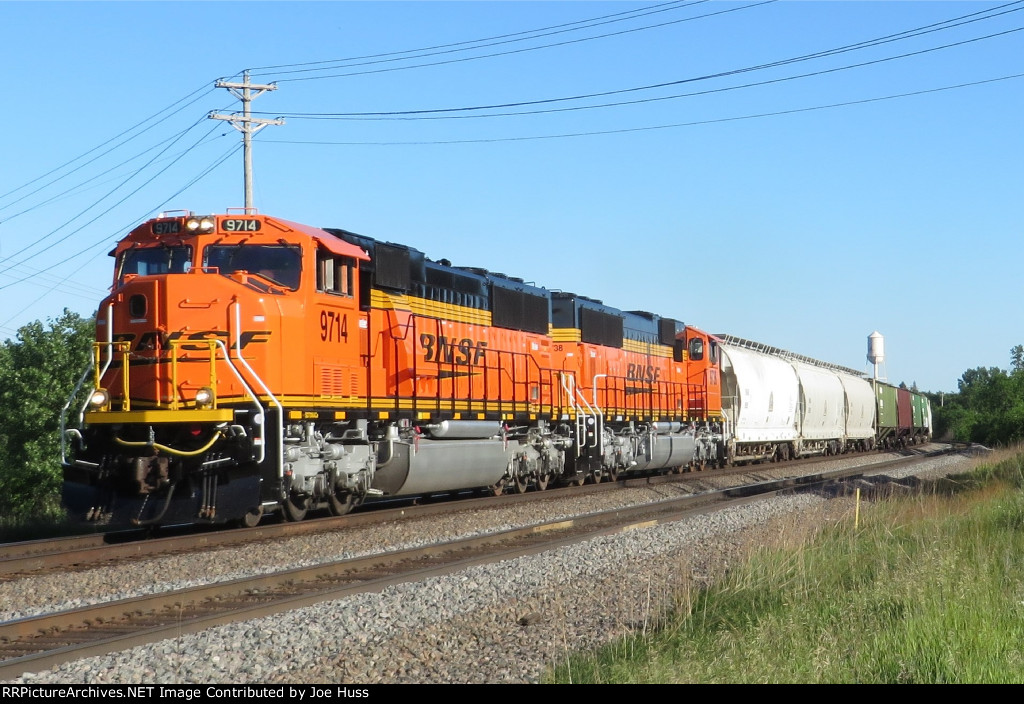 BNSF 9714 East